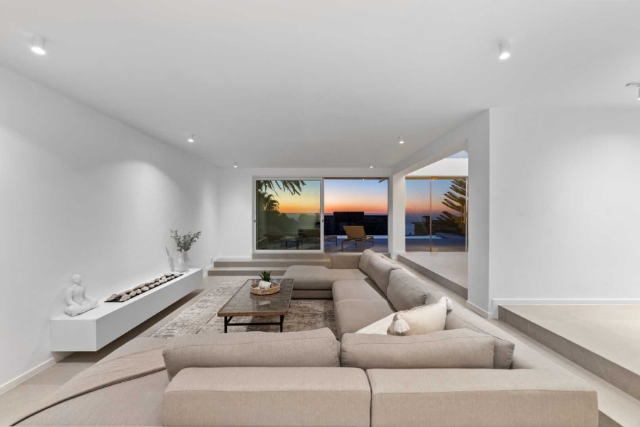 5 Bedroom Property for Sale in Camps Bay Western Cape